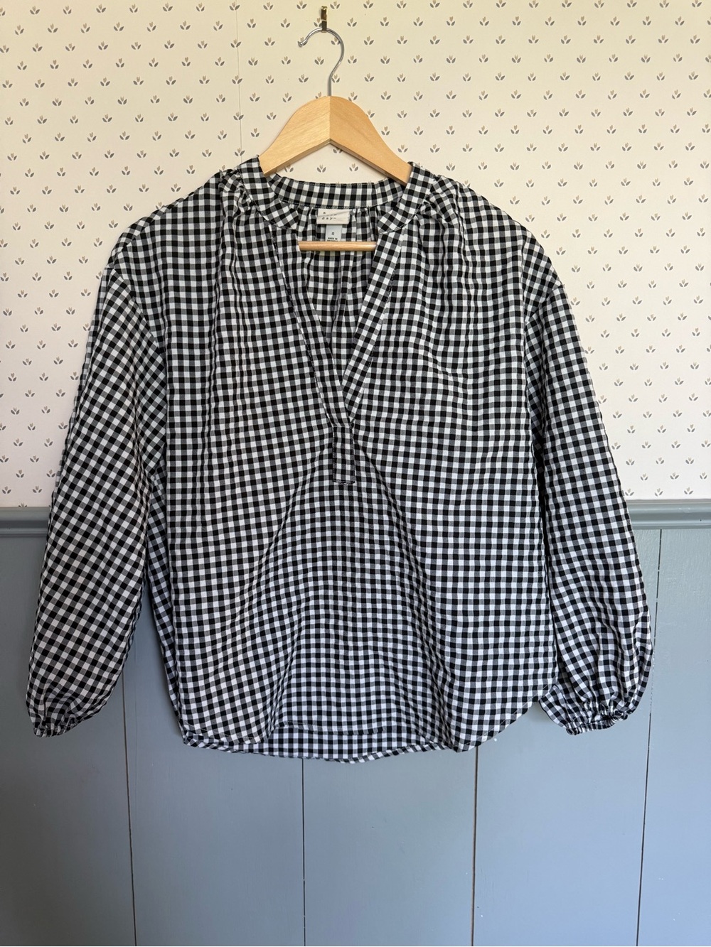 Black & White Gingham V-Neck Peasant Blouse